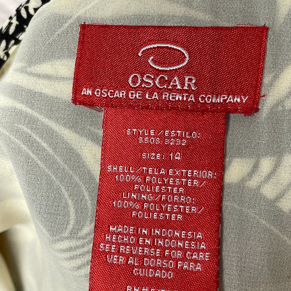 Oscar de la Renta Black and White Patterned Skirt - Picture 5 of 6